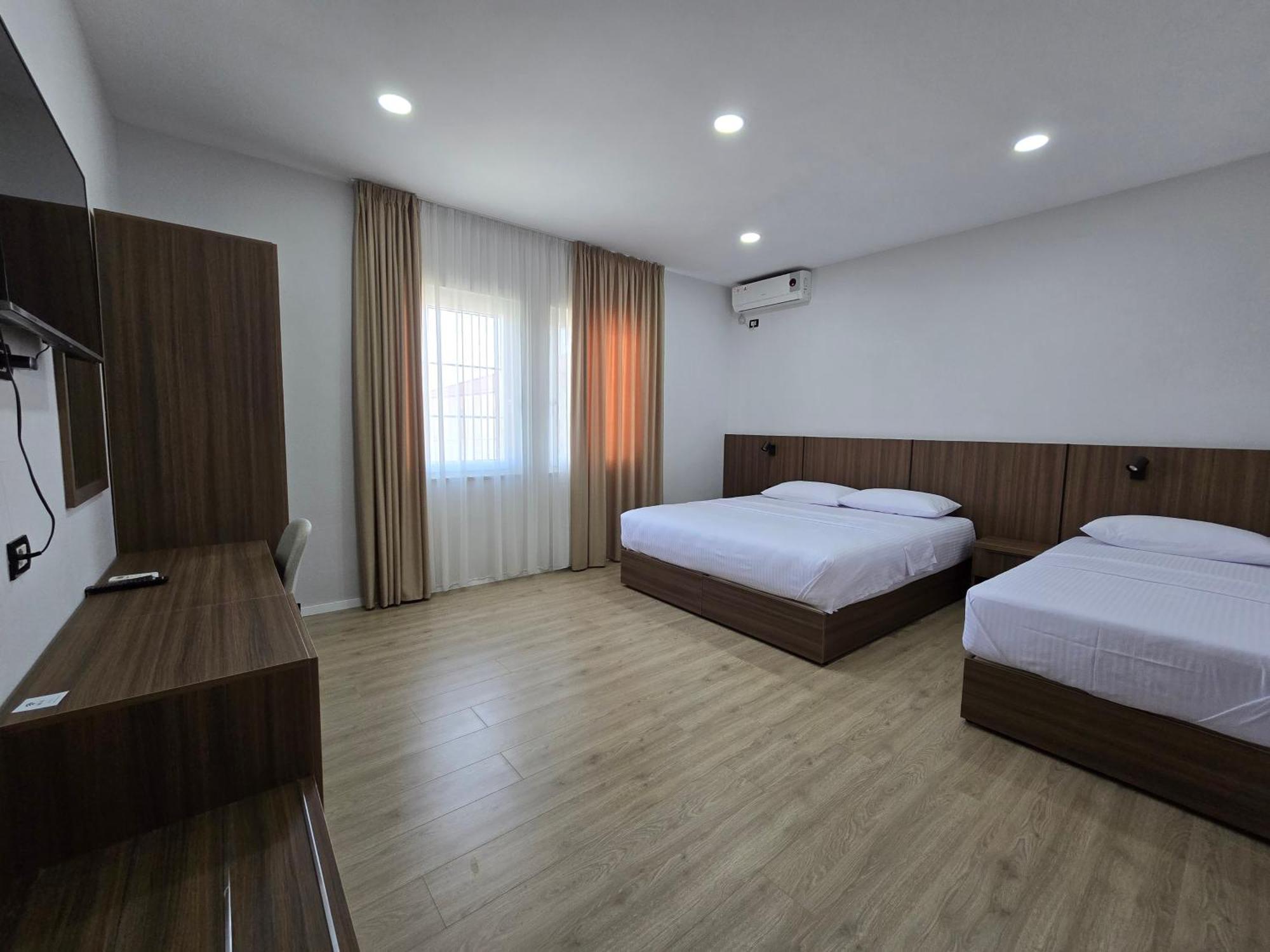 Hotel Aleks Shkodër Esterno foto