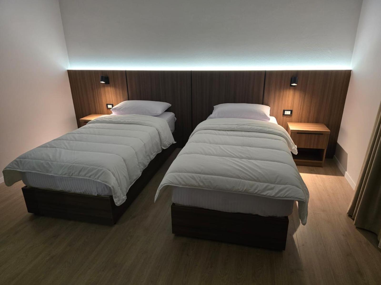 Hotel Aleks Shkodër Esterno foto