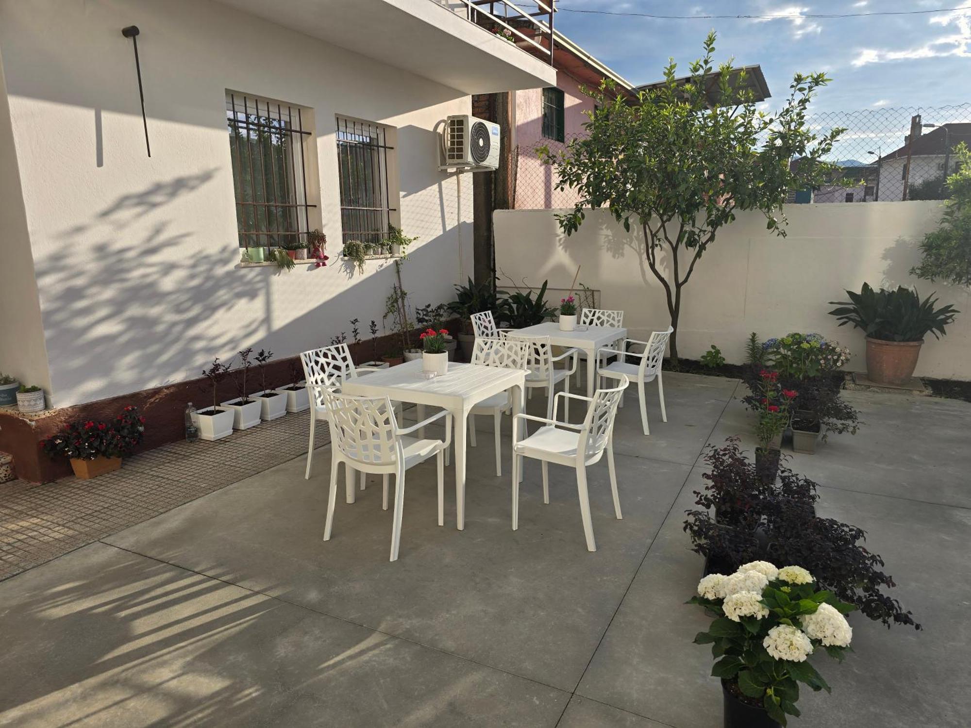 Hotel Aleks Shkodër Esterno foto